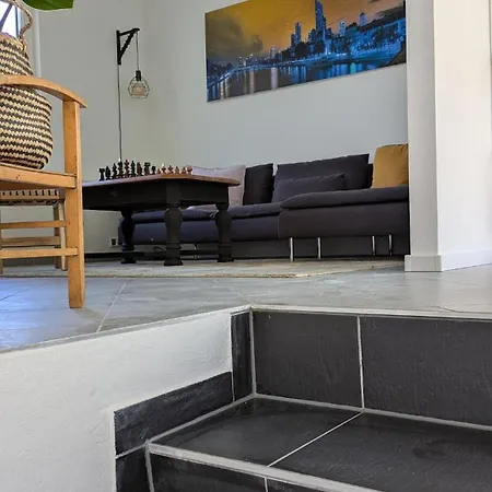Haus 2 Zimmer, Kueche, Bad In Near Frankfurt Apartment Karben