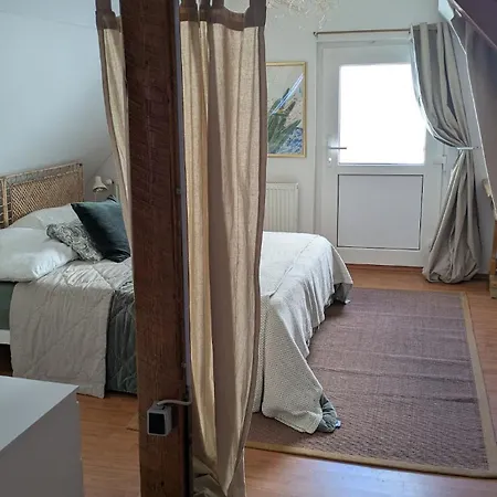 Haus 2 Zimmer, Kueche, Bad In Near Frankfurt *