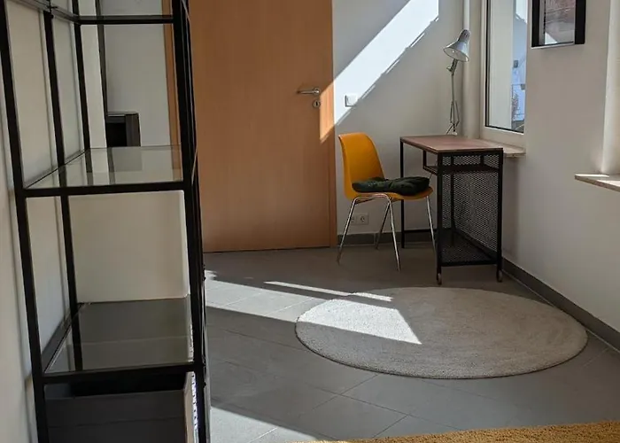 Haus 2 Zimmer, Kueche, Bad In Near Frankfurt *